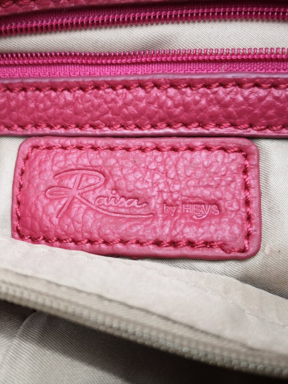 Raisa by Heys Pink Adjustable Strap Pebble Finish Leather Large Tote Bag Lined - Picture 4 of 15